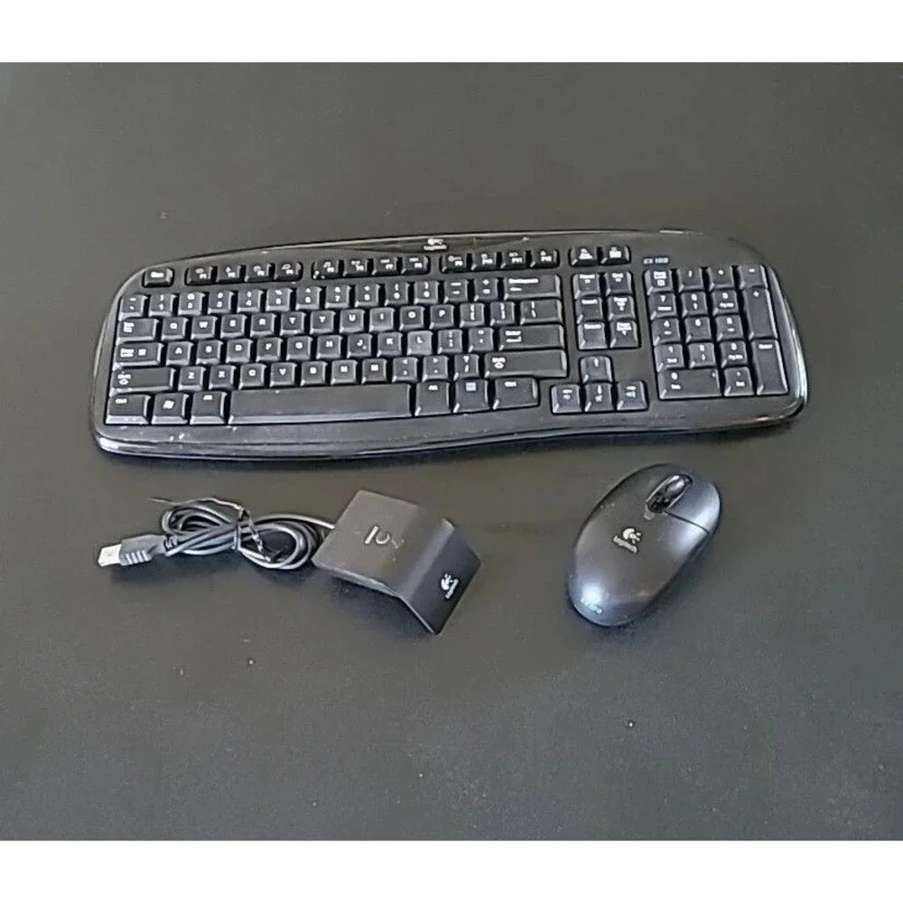 Clean Open Box Logitech EX 100 Cordless Desktop Mouse & Keyboard!